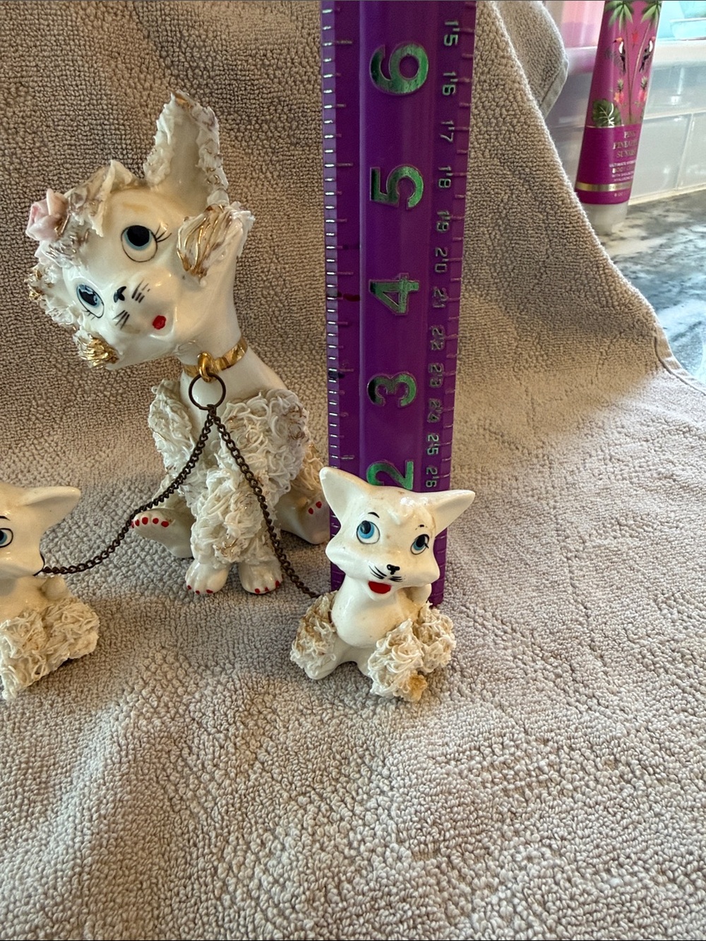 Vintage Ceramic Poodle Trio Figurine Set - White with Gold Accents - Picture 9 of 9